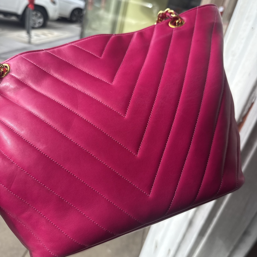 CHANEL Pink Chevron Shoulder Bag - Picture 2 of 15